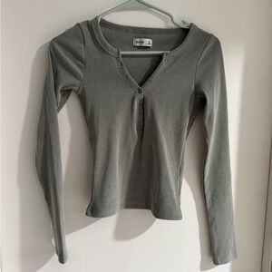 Hollister Women's Charcoal Long Sleeve Tee